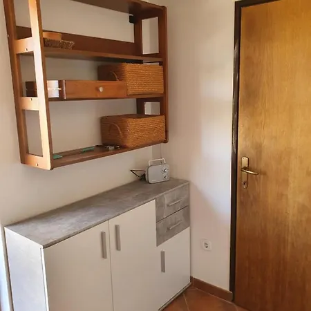 Apartment Breskvar