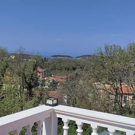Apartment Breskvar *
