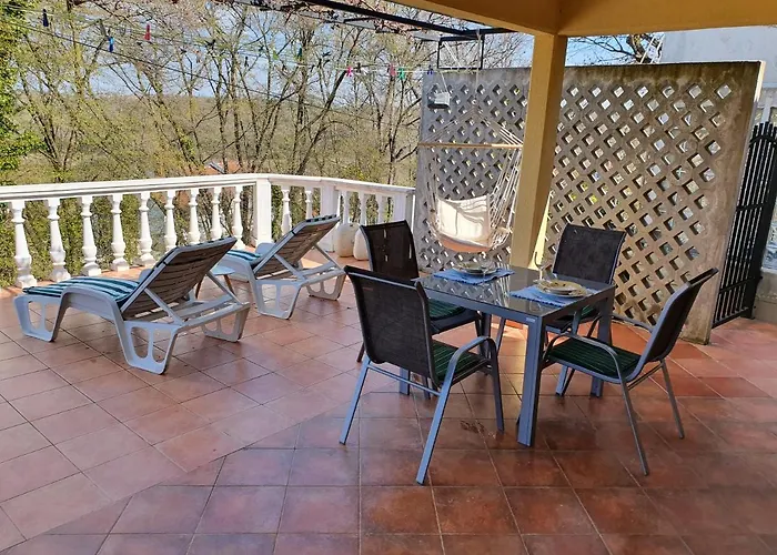 Breskvar Апартаменты